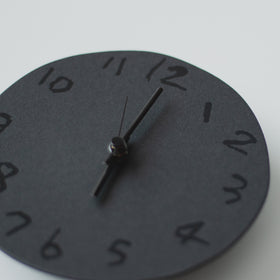 ' Spot ' wall clock Yuki MIKAMI × 岩㟢紙器