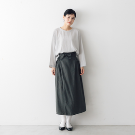【SALE】 KURASUKOTO Atelier Wardrobe 大人のキュプラ混ブラウス