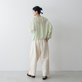 【SALE】 KURASUKOTO Atelier Wardrobe 大人のキュプラ混ブラウス