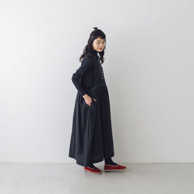 MAGALI コットンリネン ピンチェック タブリエワンピース