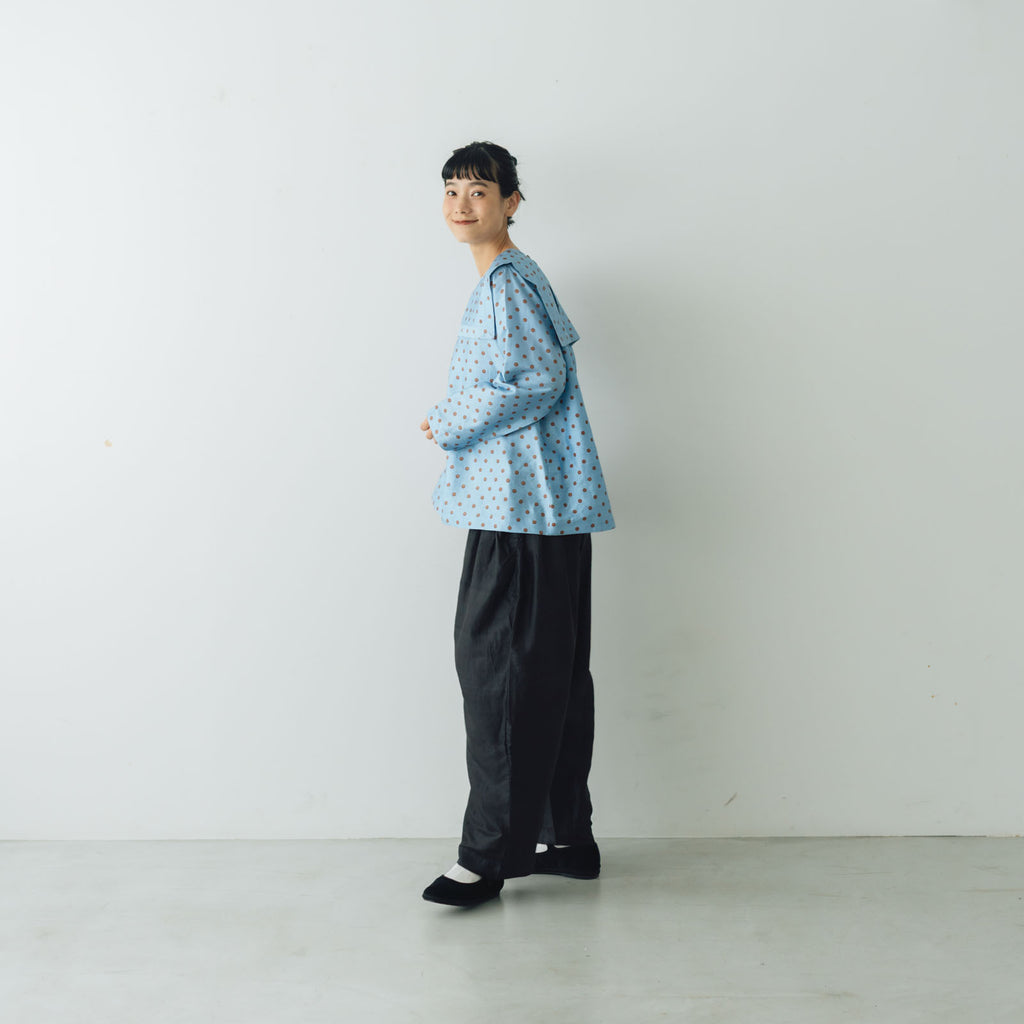BUNON バックボタンセーラーブラウス ドットプリント
