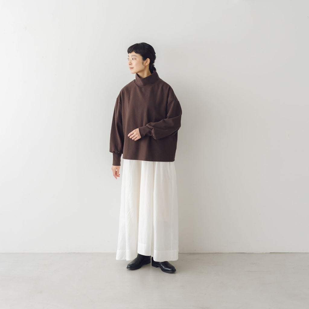 くらすこと ＋to　大人の定番、ハイネックプルオーバー