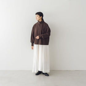 くらすこと ＋to　大人の定番、ハイネックプルオーバー