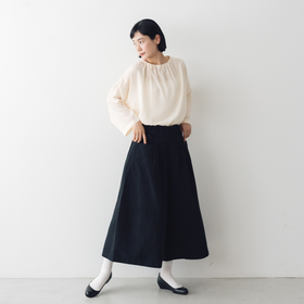 【SALE】 KURASUKOTO Atelier Wardrobe 大人のキュプラ混ブラウス