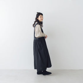 MAGALI コットンリネン ピンチェック タブリエワンピース