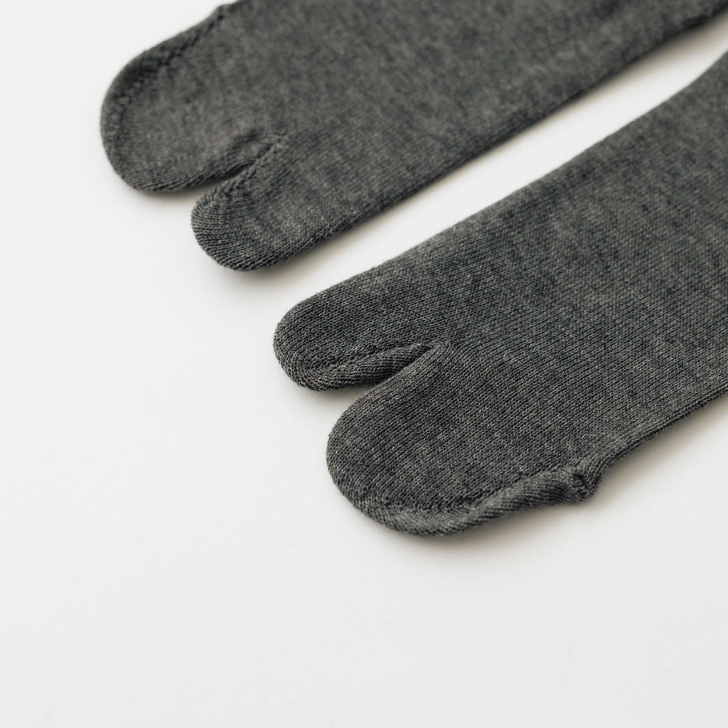 Yoli Tabi socks
