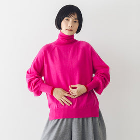 atelier naruse ウールタートルネックニットセーター