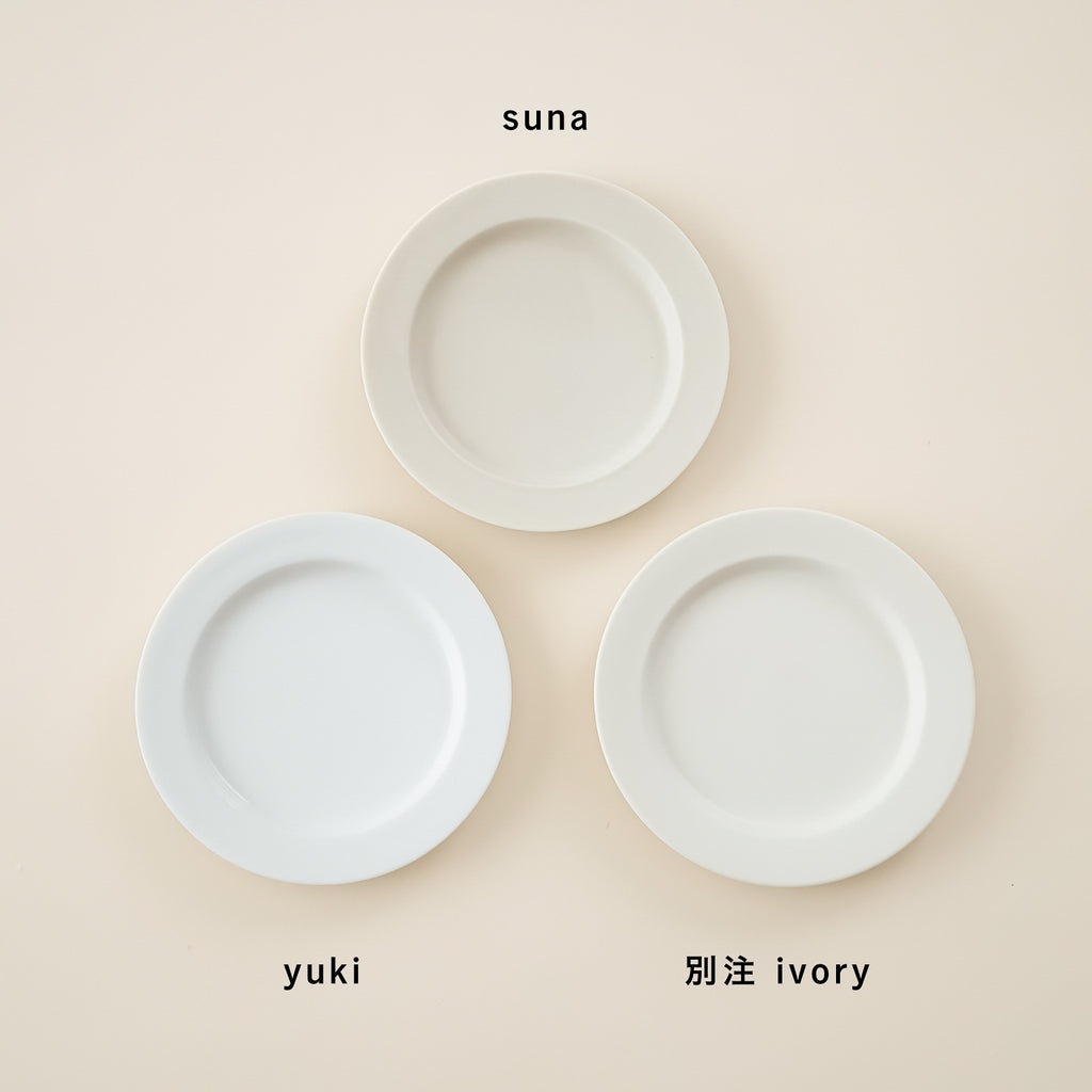 yumiko iihoshi porcelain unjour plate  yuki